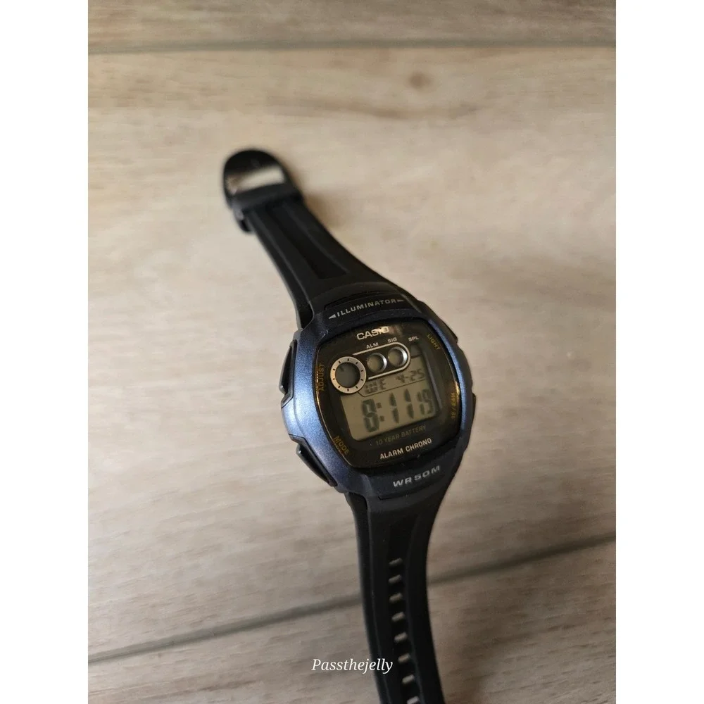 Vtg Casio Watch Men Digital Illuminator Alarm Chrono WR50M 10 Year Battery Black
